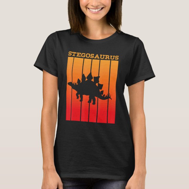 Camiseta Silhueta Sombra do Estegossauro ao Pôr do Sol (Frente)