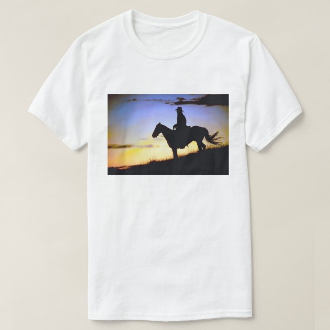 Camiseta Silhueta Sunset do Cowboy Ocidental (Frente do Design)