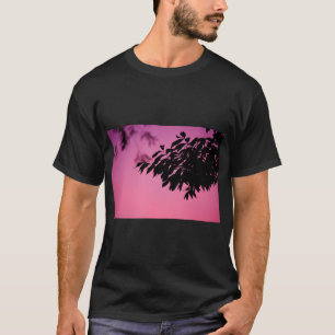Camiseta Silhuetas de Folhas da Natureza