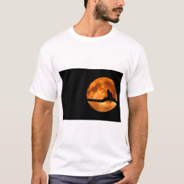 Camiseta Silhute de um Gato Negro em uma Árvore