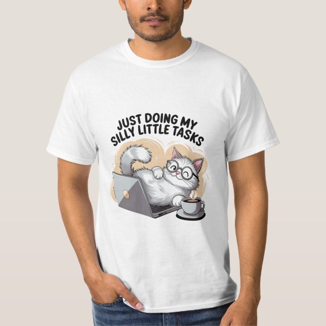 Camiseta Silly Little Tasks Funny Cat Laptop  ✨💻🐈 (Frente)