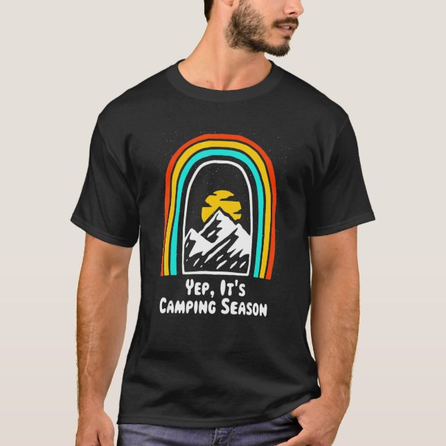 Camiseta Sim, é Camping Season Summer Camper Cam Tropical (Frente)
