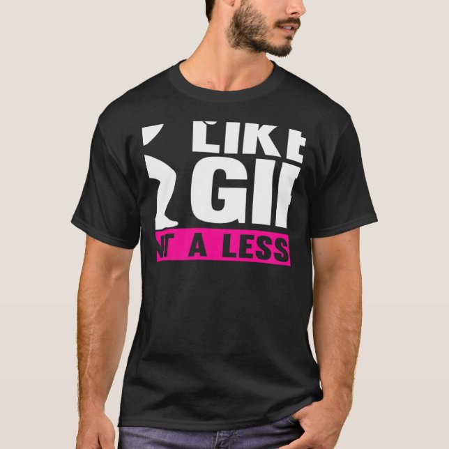 Camiseta Sim, Eu Arremesso Como Uma Garota Arremesso de Pes (Frente)
