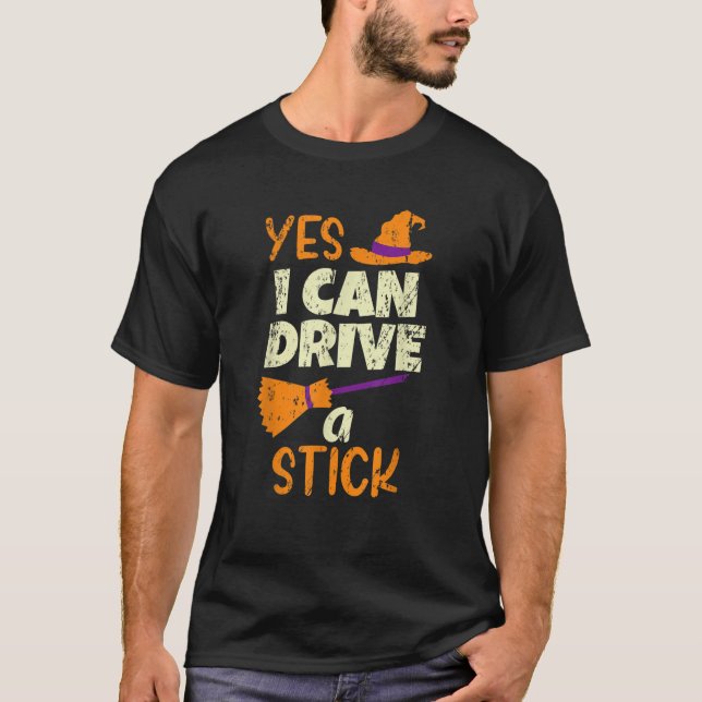 Camiseta Sim, Eu Posso Dirigir Um Dia de as Bruxas engraçad (Frente)