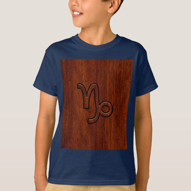 Camiseta Símbolo Capricórnio Zodiac em Mahogany Brown (Frente)