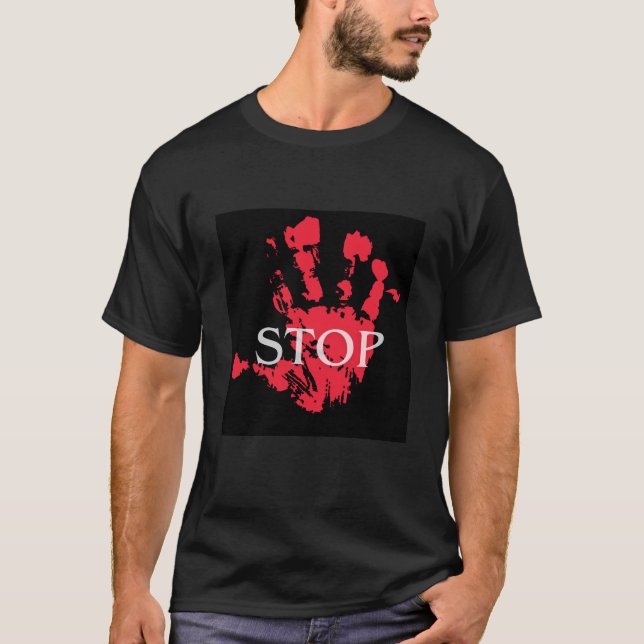 Camiseta Símbolo de Alerta "STOP" com Impressão de Mão Verm (Frente)