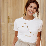 Camiseta Símbolo Zodiac Moderno Taurus Dourado | Elemento T<br><div class="desc">Símbolo Zodiac Moderno Taurus Dourado | Elemento Terra</div>