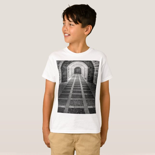 Camiseta Simetria em preto e branco (Frente Completa)