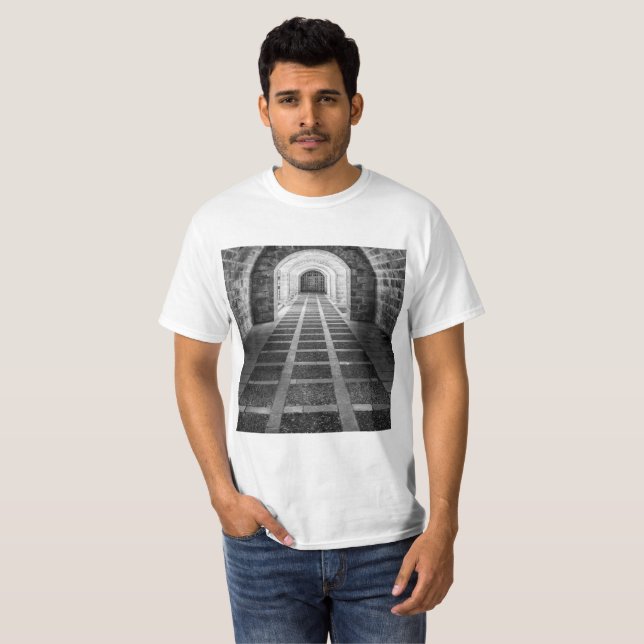 Camiseta Simetria em preto e branco (Frente Completa)