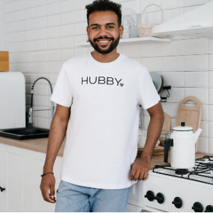 Camiseta Simples e mínimo coração de Script Hubby Preto e b
