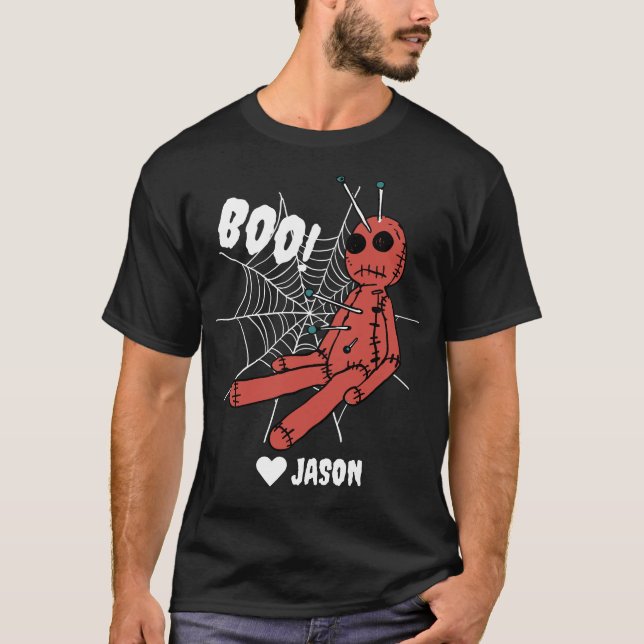 Camiseta Simples Feliz Halloween boo spooky voodoo boneco (Frente)