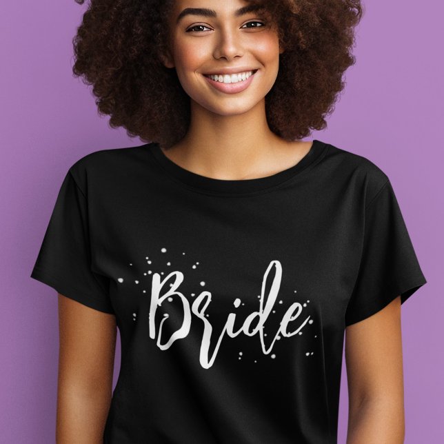 Camiseta Simples Preto - Curta Diversão de Caligrafia (Bride simple calligraphy script womens t shirt.)