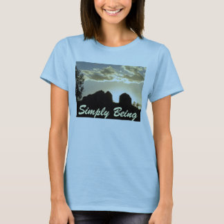 Camiseta Simplesmente sendo: Ainda como o deus me criou