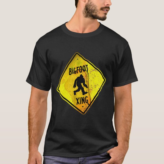 Camiseta Sinal de Cruzamento Bigfoot (Frente)