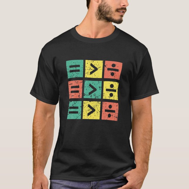 Camiseta Sinal de Igual Matemática de Direitos Iguais é Mai (Frente)
