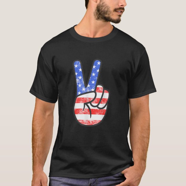 Camiseta Sinal de Paz de Bandeira Americana T-Shirt Quarto  (Frente)