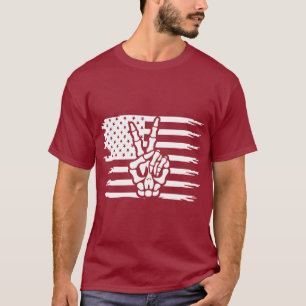 Camiseta Sinal de Paz Mão de Esqueleto de Bandeira American