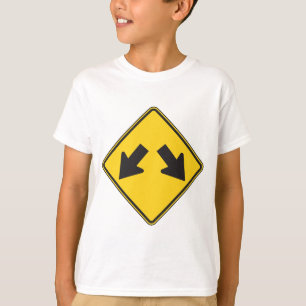 Camiseta Sinal de Trânsito de Advertência com Duas Setas pa