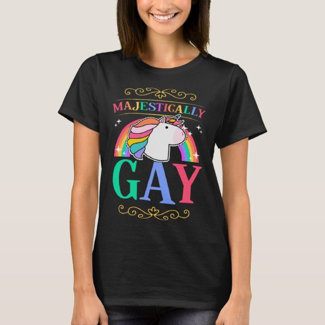 Camiseta Sinalizador do Orgulho LGBTQ Maiesticamente Gay (Frente)