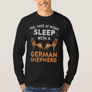 Camiseta Sinta-Se Seguro À Noite Com Um German shepherd