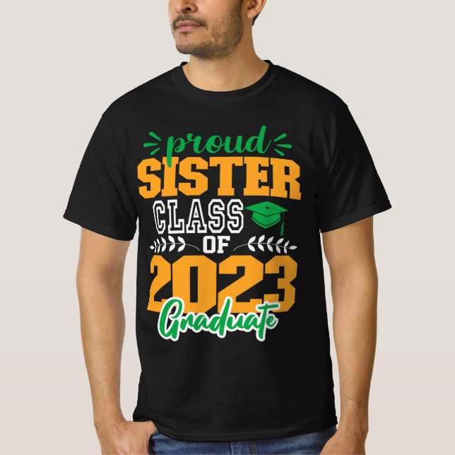 Camiseta SISTER orgulhoso da classe 2023 MODERN SCRIPT FORM (Frente)
