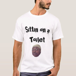 Camiseta Sittin em um toalete