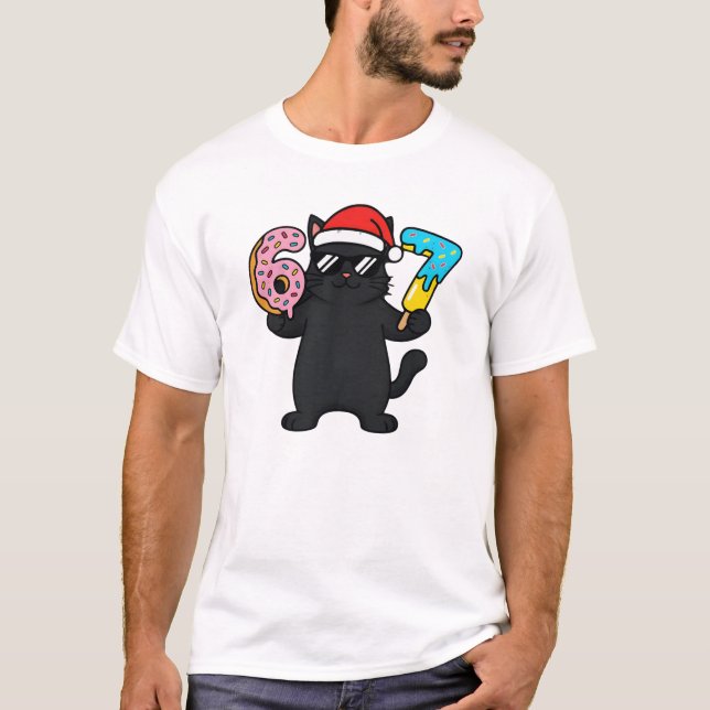 Camiseta Six Seven Meme Black Cat Christmas Gift Tee (Frente)