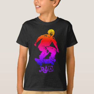 Camiseta Skater do arco-íris do Rad do menino do patinador