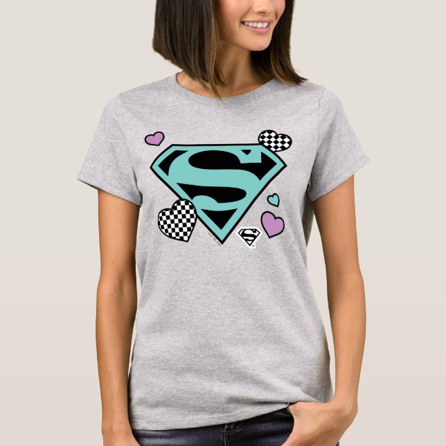 Camiseta Skater Girl Supergirl Hearts-Shield (Frente)