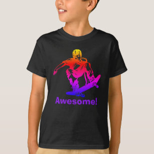Camiseta Skater impressionante do arco-íris do menino do
