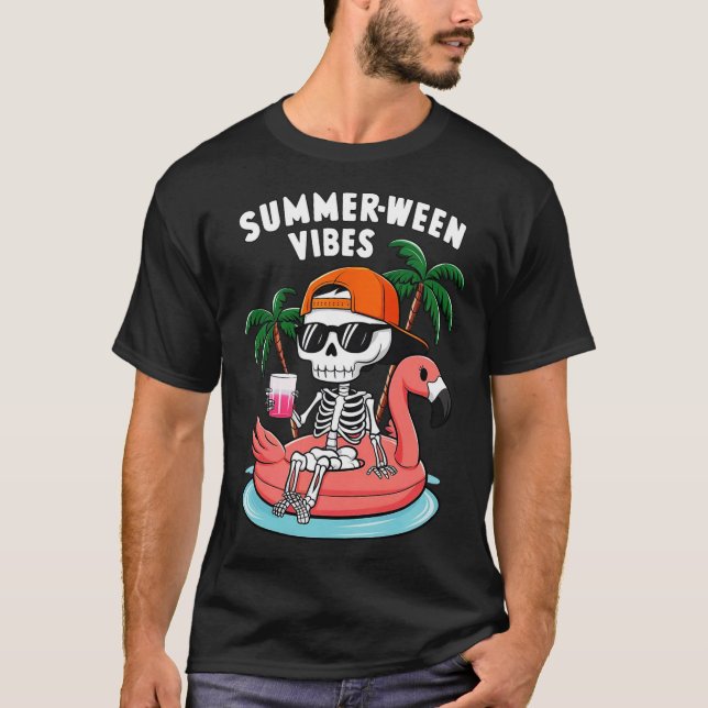 Camiseta Skeleton Flamingo Summerbetween Vibes Halloween Bo (Frente)