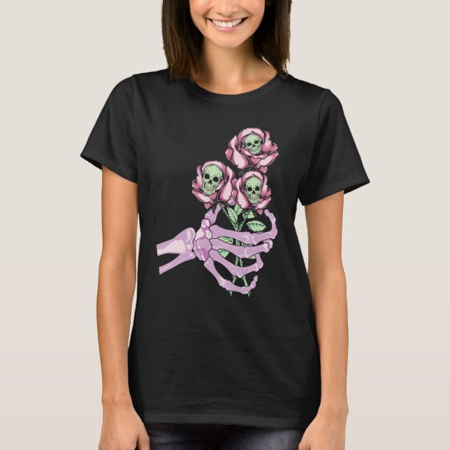 Camiseta Skeleton Hand Skull Pastel Roses Graphic Valentine (Frente)