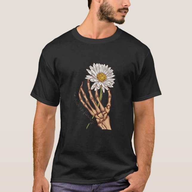 Camiseta Skeleton Hand with Daisy Flower (Frente)
