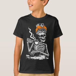 Camiseta Skeleton Messy Bun Coffee Bebendo Halloween Costu