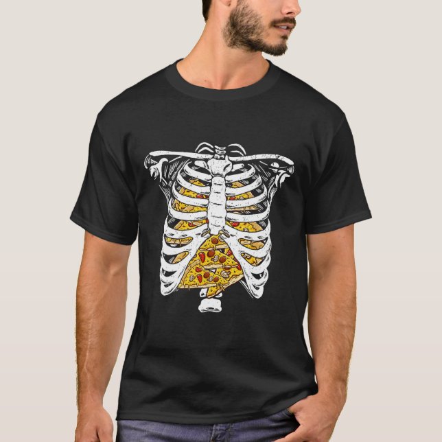 Camiseta Skeleton Rib Cage com Pizzas Feliz Dia das Bruxas (Frente)
