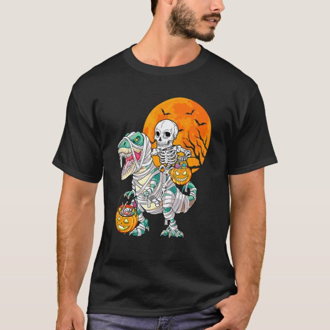Camiseta Skeleton Riding Mummy Dinosaur Rex Halloween Pump (Frente)