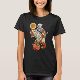 Camiseta Skeleton Riding Mummy Dinosaur rex Halloween Pump