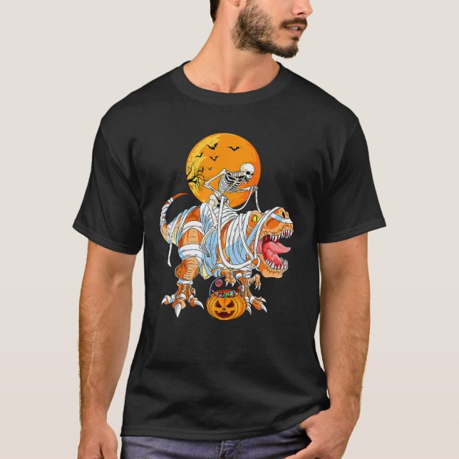 Camiseta Skeleton Riding Mummy Dinosaur T Rex Halloween (Frente)