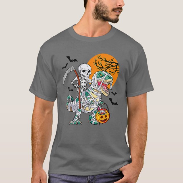 Camiseta Skeleton Riding Mummy Dinosaur T Rex Halloween (Frente)