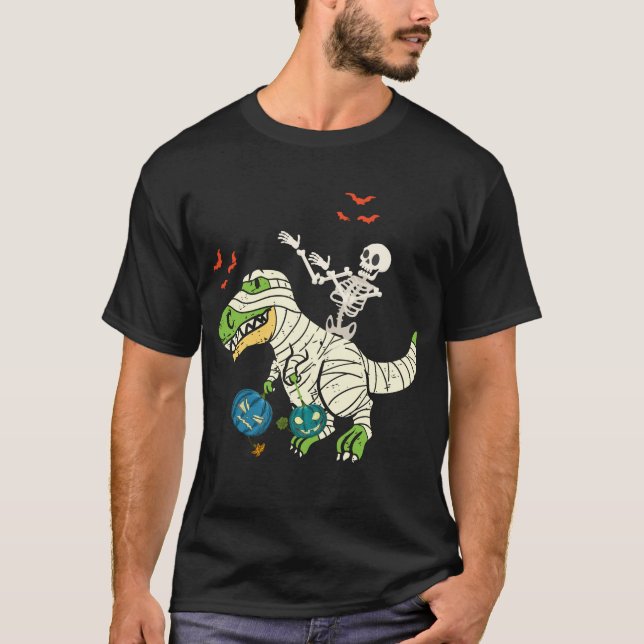 Camiseta Skeleton Riding Mummy Dinosaur T rex Halloween (Frente)