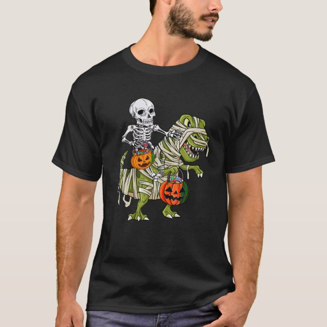 Camiseta Skeleton Riding Mummy Dinosaur T rex Halloween (Frente)