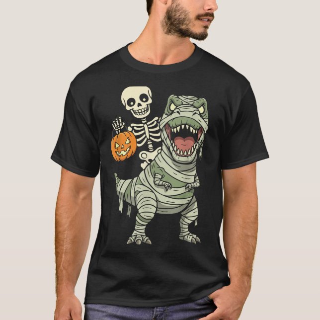 Camiseta Skeleton Riding Mummy Dinosaur T Rex Halloween Fun (Frente)