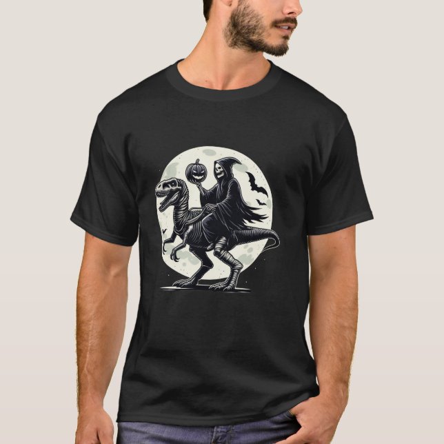 Camiseta Skeleton Riding Mummy Dinosaur T Rex Pumpkin Engra (Frente)