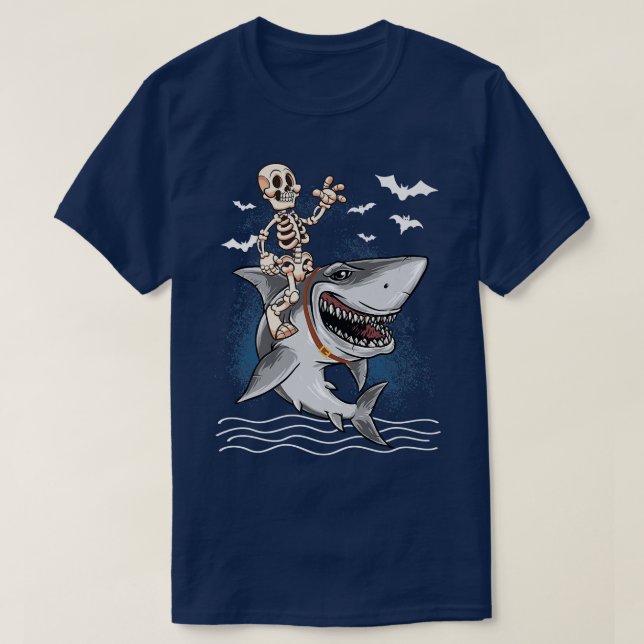 Camiseta Skeleton Riding Shark Happy Halloween Boys (Frente do Design)