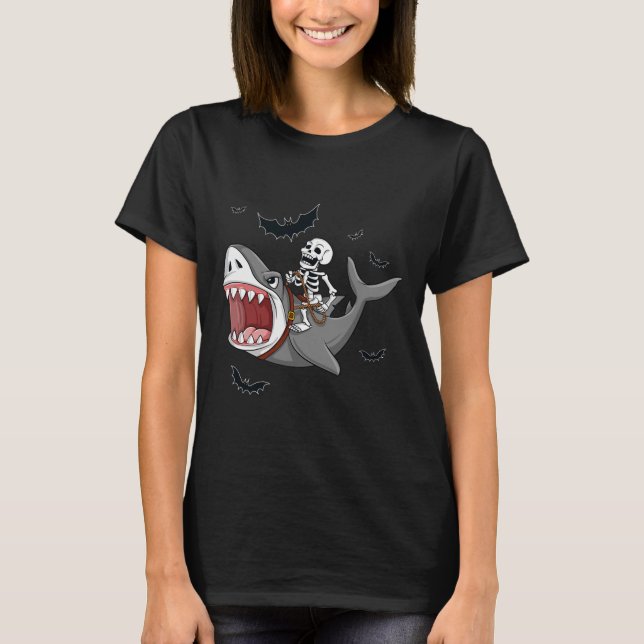 Camiseta Skeleton Riding Shark Scary Halloween Boys Garotas (Frente)