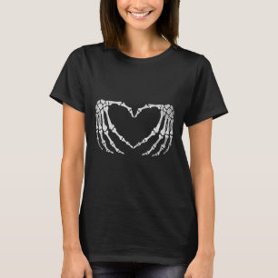 Camiseta Skeleton Sinal de Coração Mão Vintage Figurume de