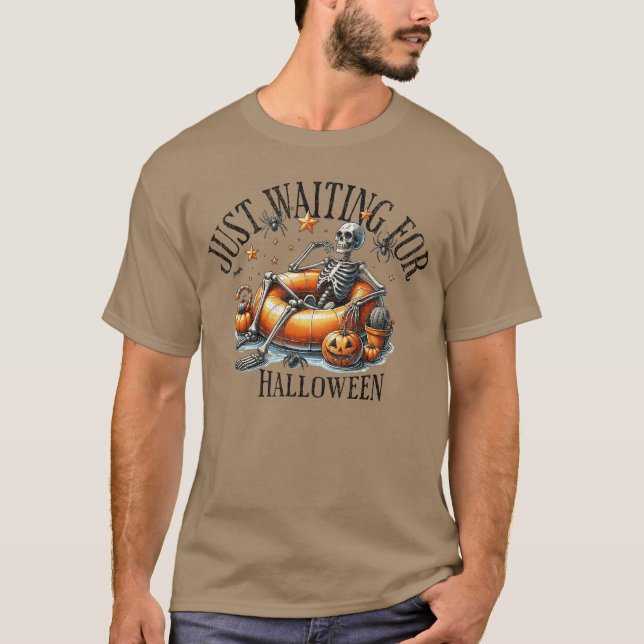 Camiseta Skeleton spooky vibe summer funny just waiting for (Frente)