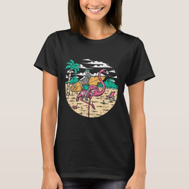 Camiseta Skeleton Surfer Andando Flamingo Halloween (Frente)