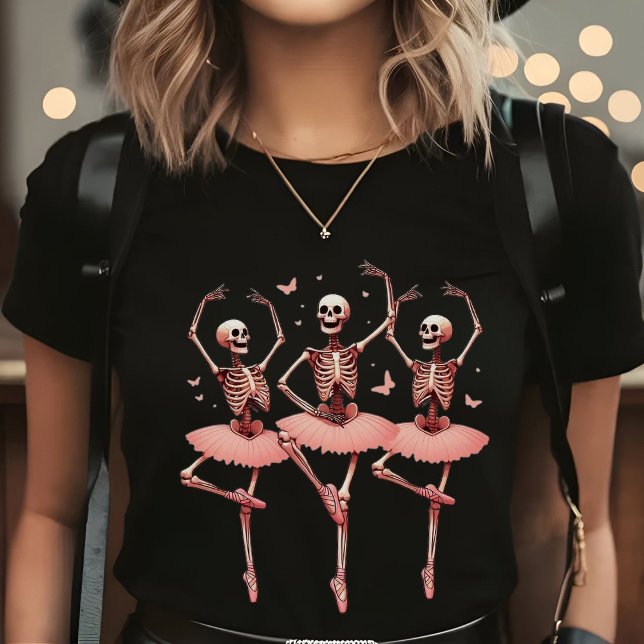 Camiseta Skeletons dançantes e borboletas Rosa Halloween (Criador carregado)