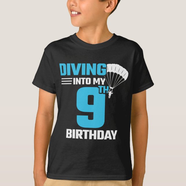 Camiseta Skydiving Birthday - 9º - Skydiving pela Primeira  (Frente)